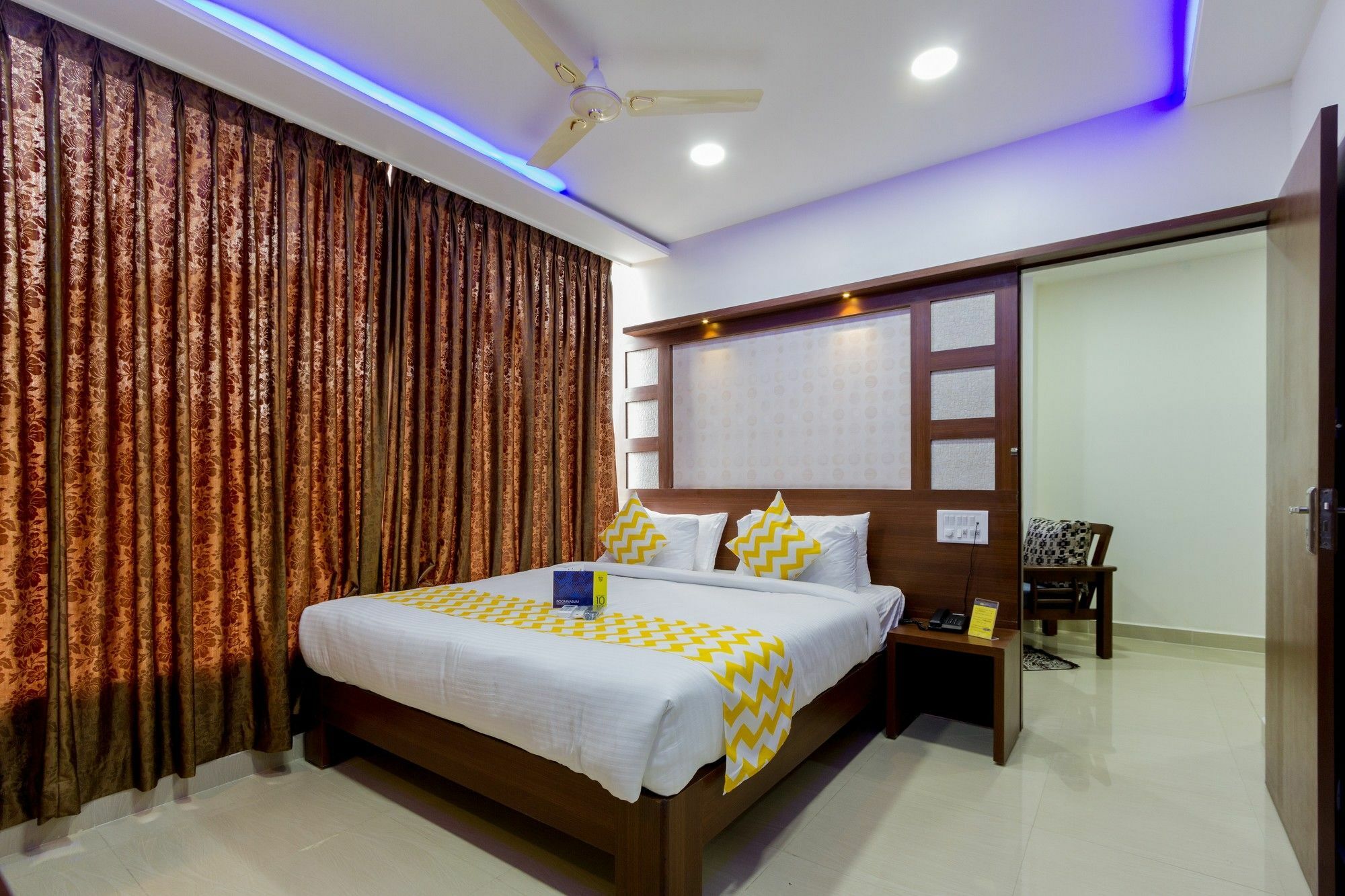 Ring View Hotels - Hebbal Bangalore Bagian luar foto