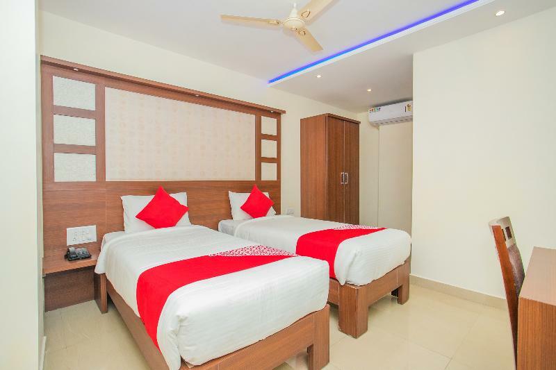 Ring View Hotels - Hebbal Bangalore Bagian luar foto