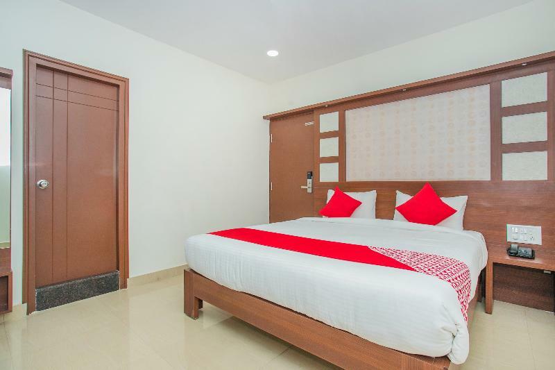 Ring View Hotels - Hebbal Bangalore Bagian luar foto