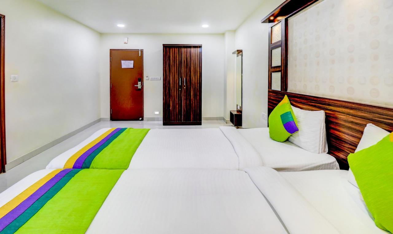 Ring View Hotels - Hebbal Bangalore Bagian luar foto